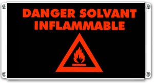 signalisation lumineuse danger solvant inflammable